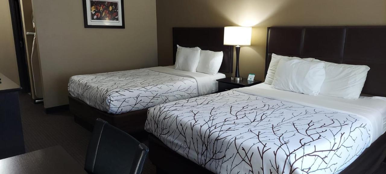 Parkwood Inn & Suites แมนฮัตตัน ภายนอก รูปภาพ