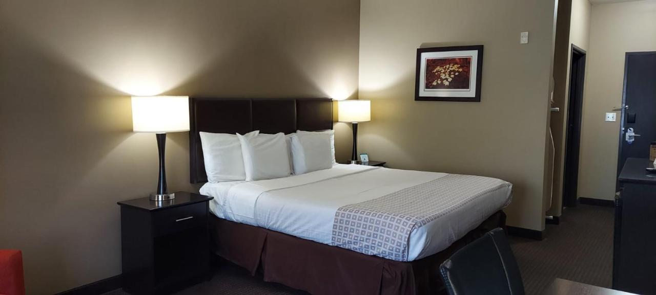Parkwood Inn & Suites แมนฮัตตัน ภายนอก รูปภาพ
