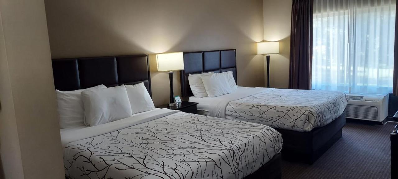 Parkwood Inn & Suites แมนฮัตตัน ภายนอก รูปภาพ